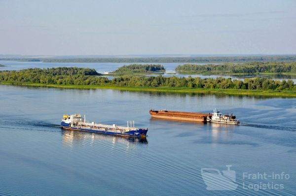 Доставка по реке Пур