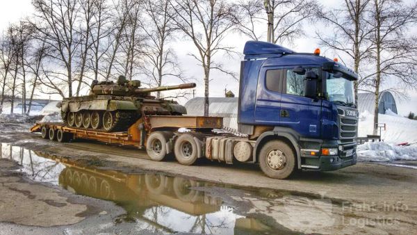 Перевозка танков низкорамным тралом в России